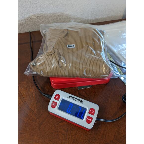 Fashion Nova Cold Shoulder Sweater Medium Brown Long Sleeves Crew Neck Winter - Picture 7 of 9